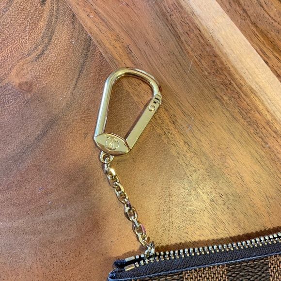 ❌SOLD❌Louis Vuitton Key Cles Damier Ebene Pouch - Picture 6 of 8